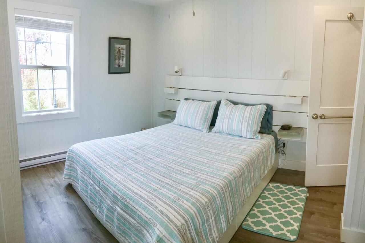 Larinda'S Landing Oceanfront Cottages Halifax Eksteriør billede