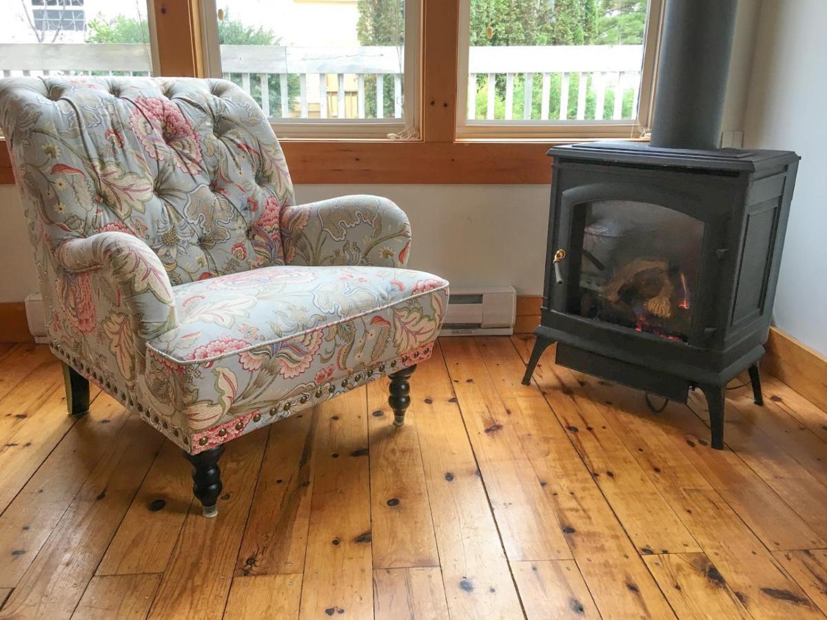Larinda'S Landing Oceanfront Cottages Halifax Eksteriør billede