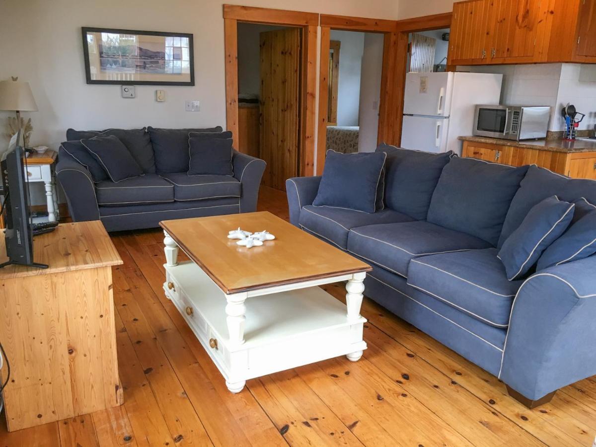Larinda'S Landing Oceanfront Cottages Halifax Eksteriør billede
