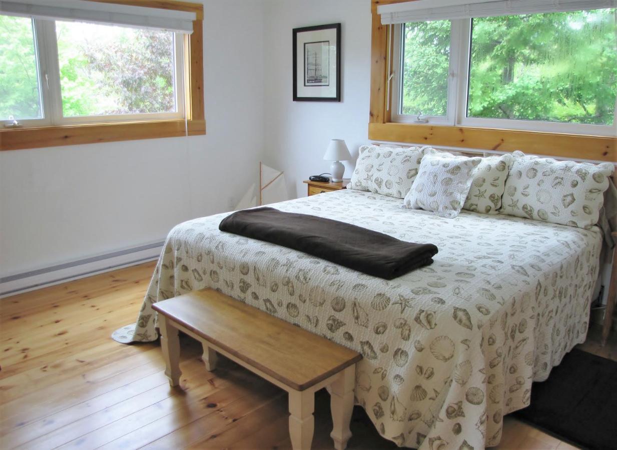 Larinda'S Landing Oceanfront Cottages Halifax Eksteriør billede