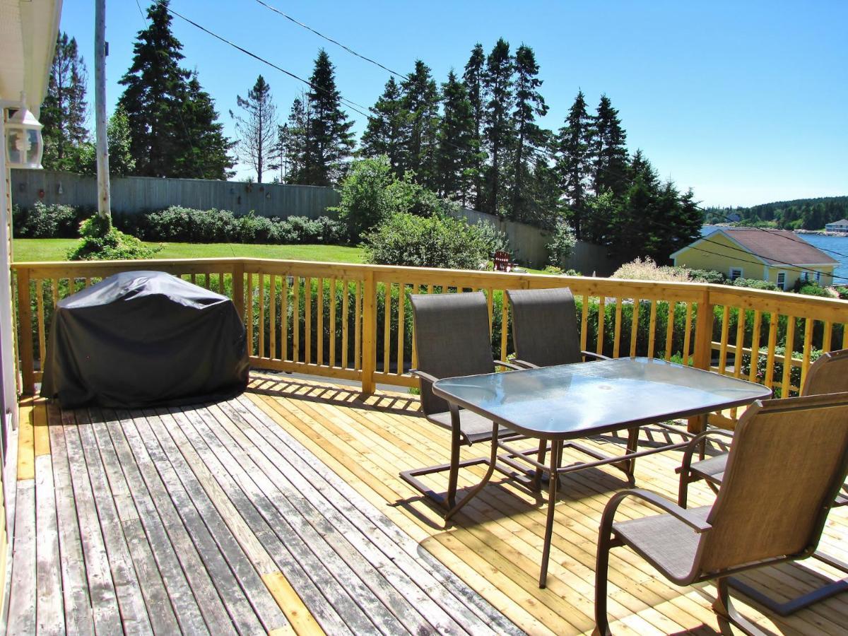 Larinda'S Landing Oceanfront Cottages Halifax Eksteriør billede