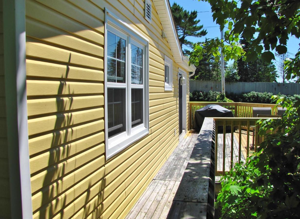 Larinda'S Landing Oceanfront Cottages Halifax Eksteriør billede