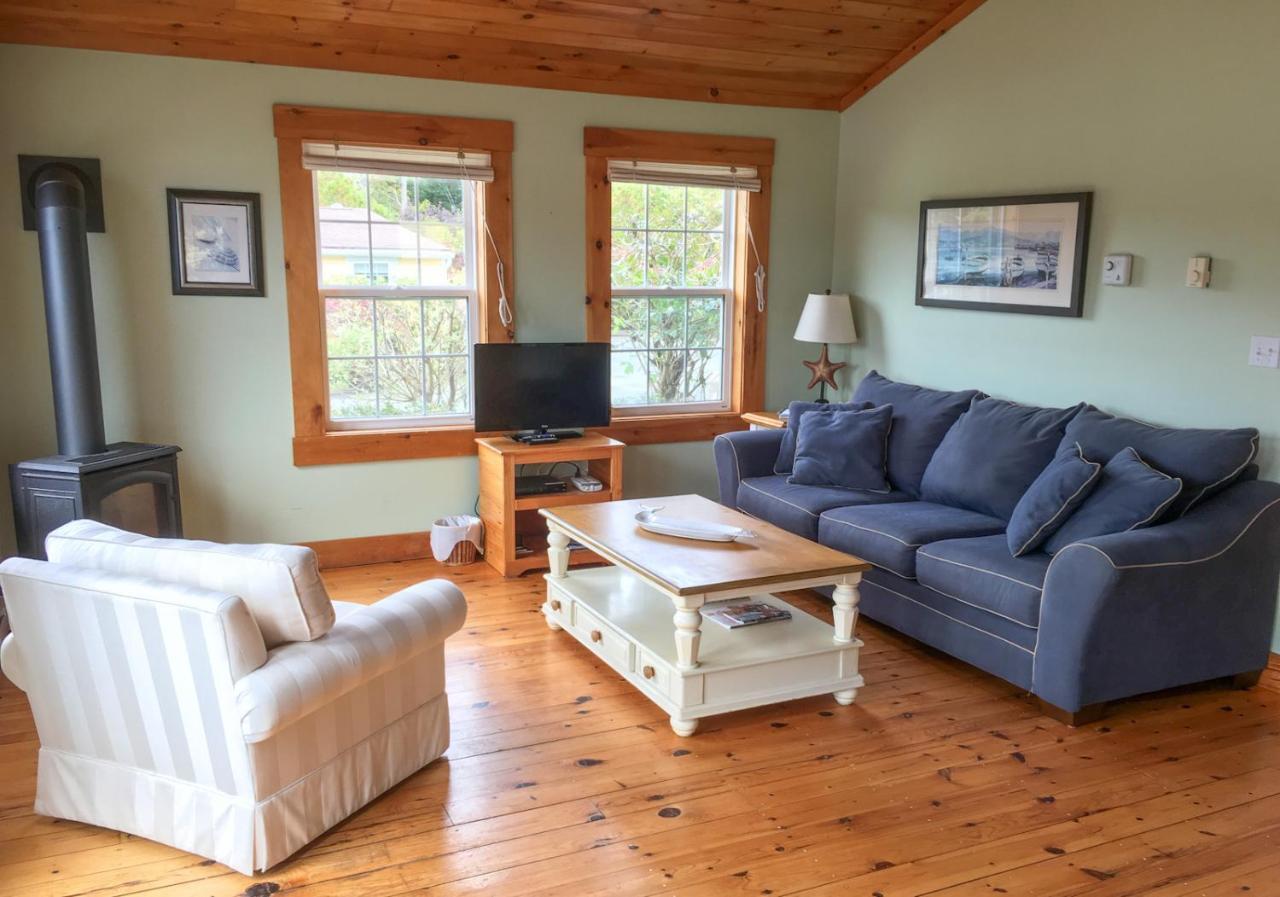 Larinda'S Landing Oceanfront Cottages Halifax Eksteriør billede