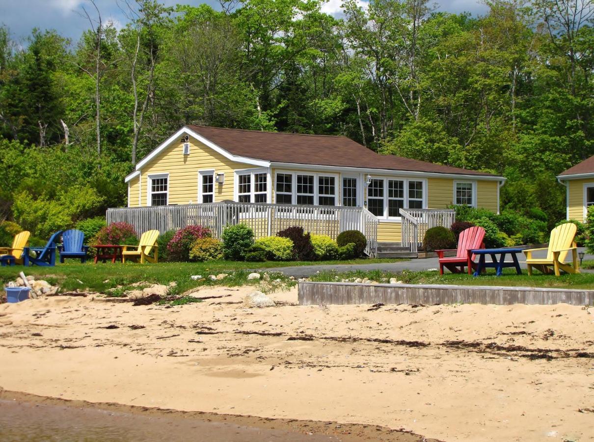 Larinda'S Landing Oceanfront Cottages Halifax Eksteriør billede