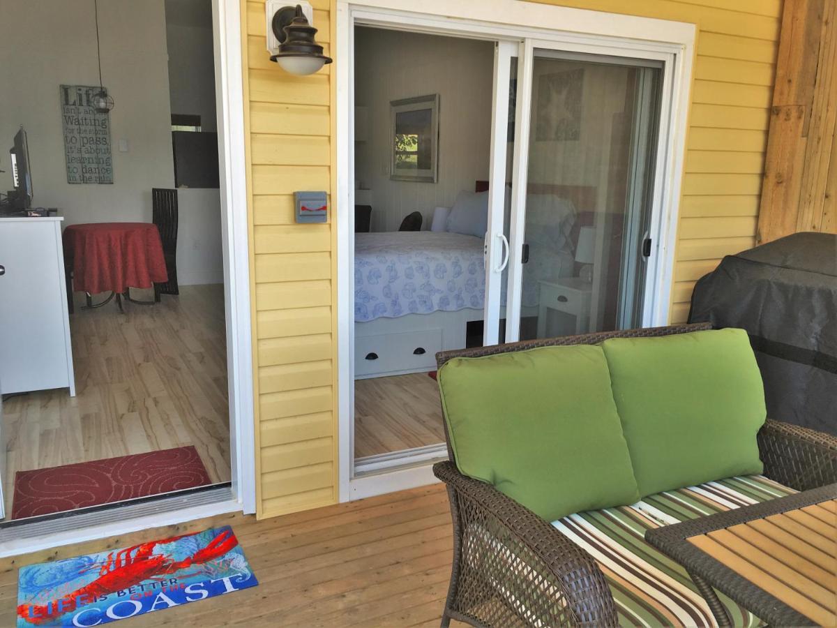 Larinda'S Landing Oceanfront Cottages Halifax Eksteriør billede
