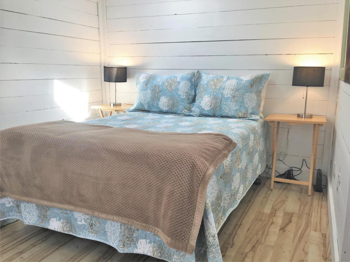Larinda'S Landing Oceanfront Cottages Halifax Eksteriør billede